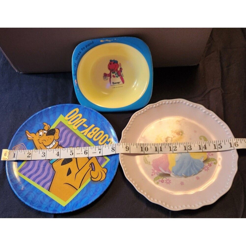 Lot Of 3 Melamine Dishes VTG SCOOBY Plate VTG BARNEY Bowl  1 Not VTG PRINCESSES